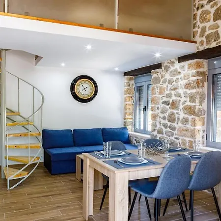 別荘 Adrian's Luxury 2 Drepano (Argolis)