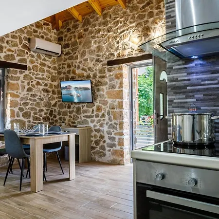 Adrian's Luxury 2 Casa de Férias