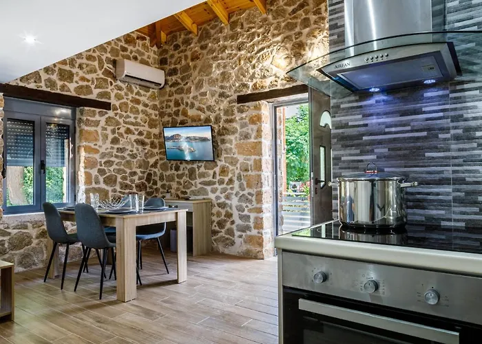 Adrian's Luxury 2 Σπίτι διακοπών