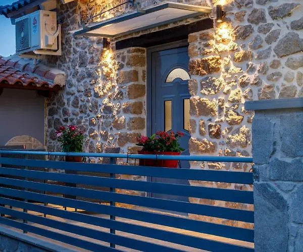 Adrian's Luxury 2 * Δρέπανο